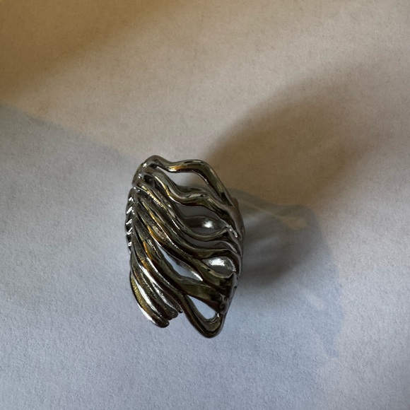 Hard Jewelry Rib Cage Ring - Picture 6 of 6